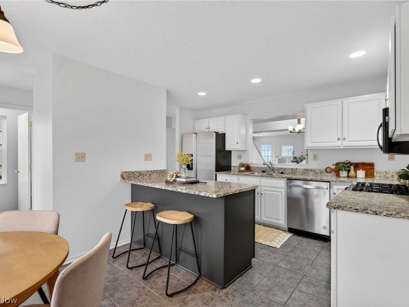 6943 Father Caruso Drive, Cleveland, OH 44102 Photo 12