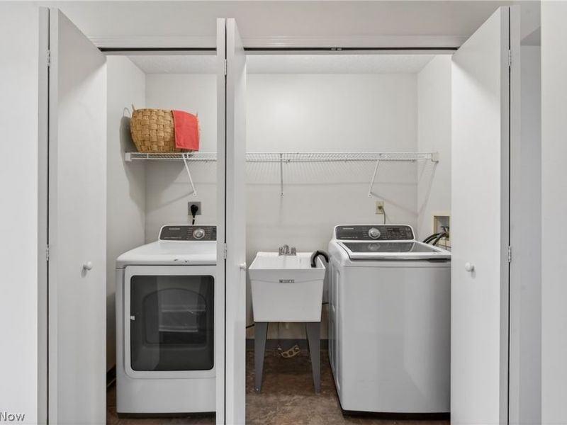 6943 Father Caruso Drive, Cleveland, OH 44102 Photo 14