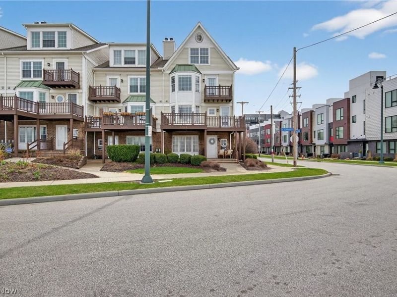 6943 Father Caruso Drive, Cleveland, OH 44102 Photo 2