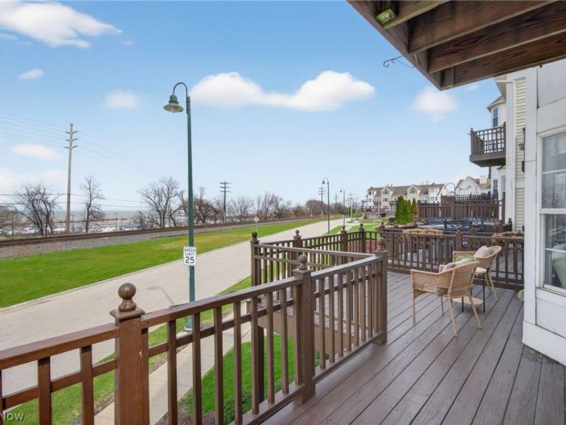 6943 Father Caruso Drive, Cleveland, OH 44102 Photo 24