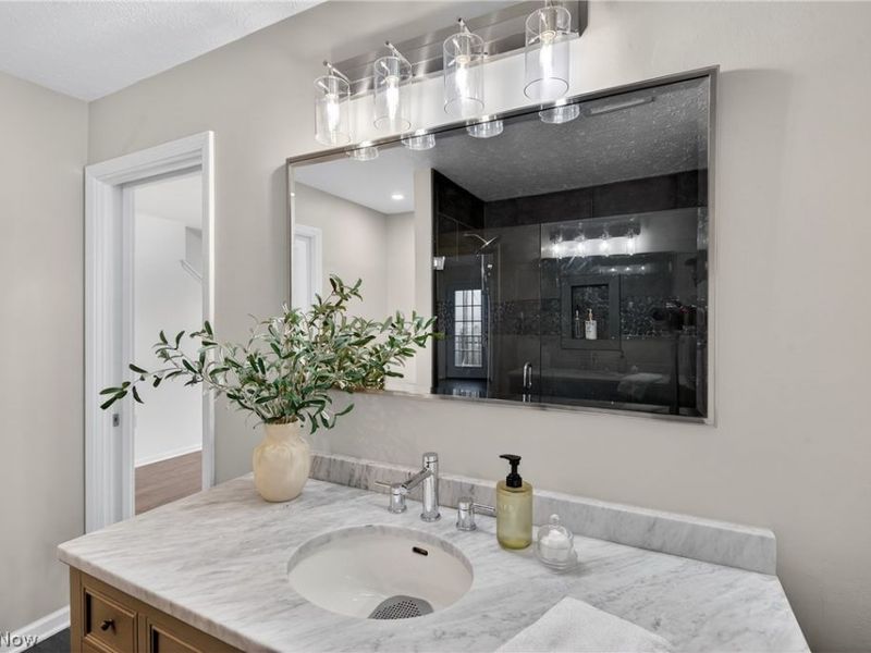 6943 Father Caruso Drive, Cleveland, OH 44102 Photo 31