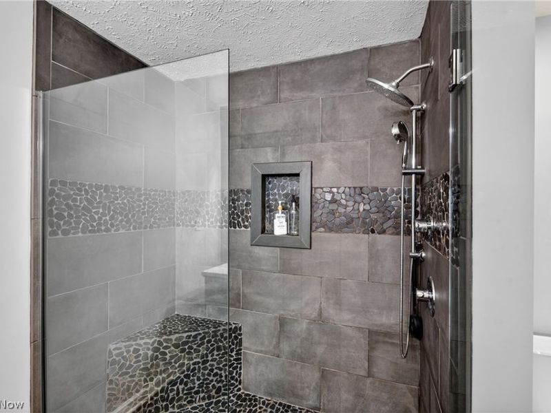 6943 Father Caruso Drive, Cleveland, OH 44102 Photo 32