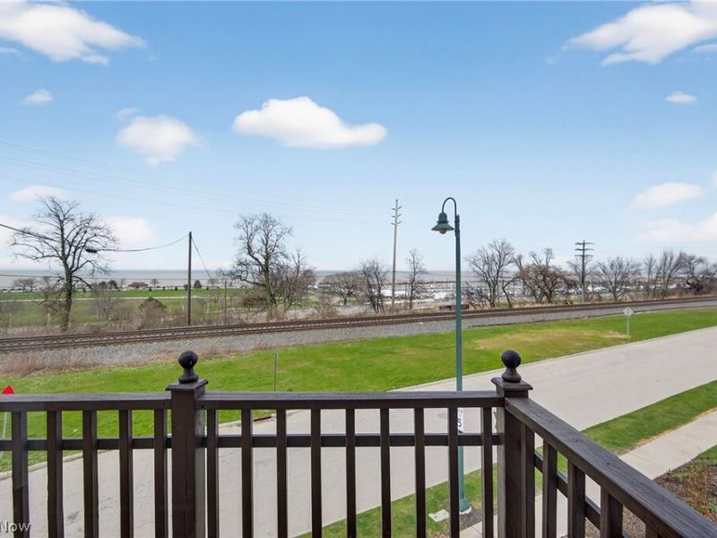 6943 Father Caruso Drive, Cleveland, OH 44102 Photo 35