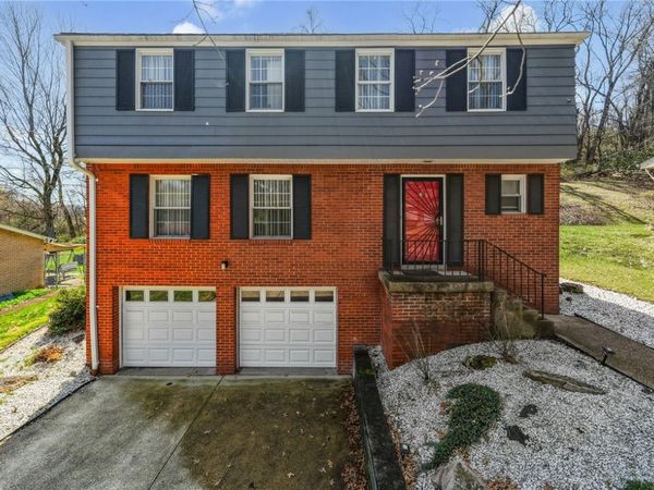 113 Thornberry Dr, Penn Hills, PA 15235