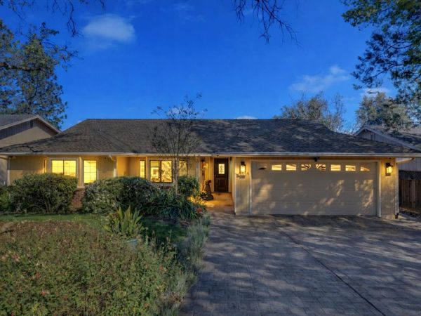 11514 Madrone Ct, Auburn, CA 95602