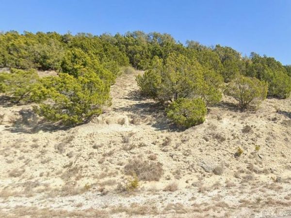 8525 Bronco LN, Lago Vista, TX 78645