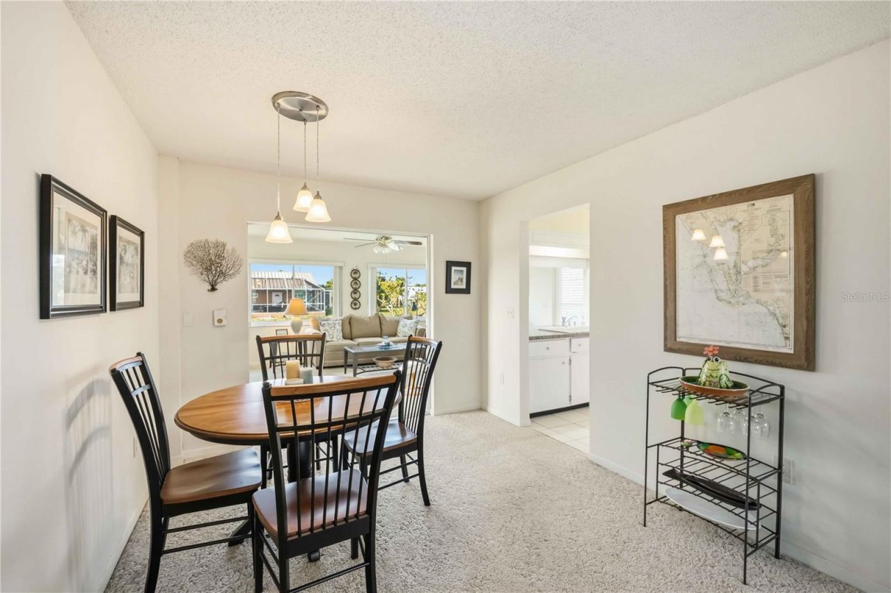 886 E 4th Street, Englewood, FL 34223 Photo