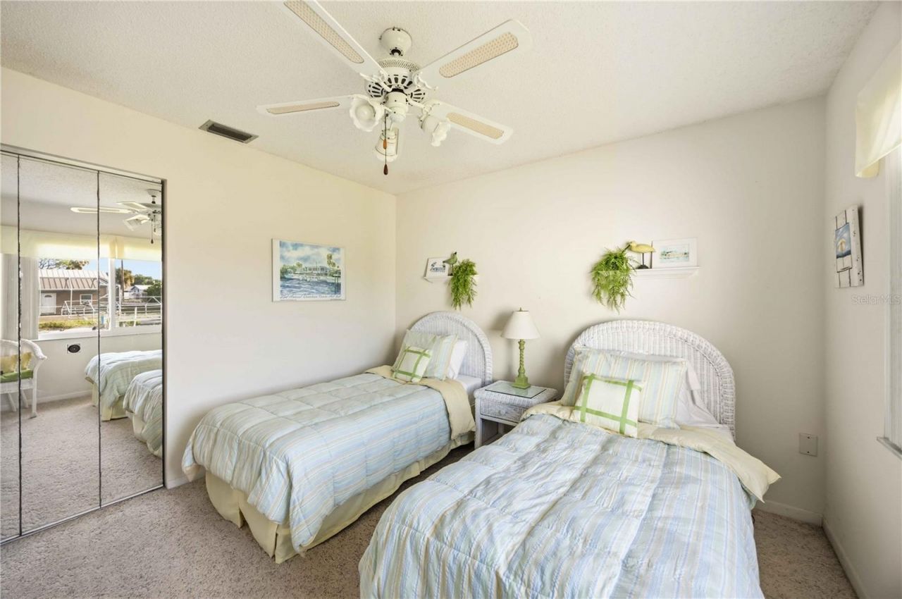 886 E 4th Street, Englewood, FL 34223 Photo