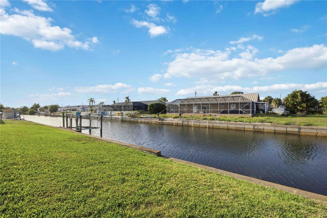 886 E 4th Street, Englewood, FL 34223 Photo