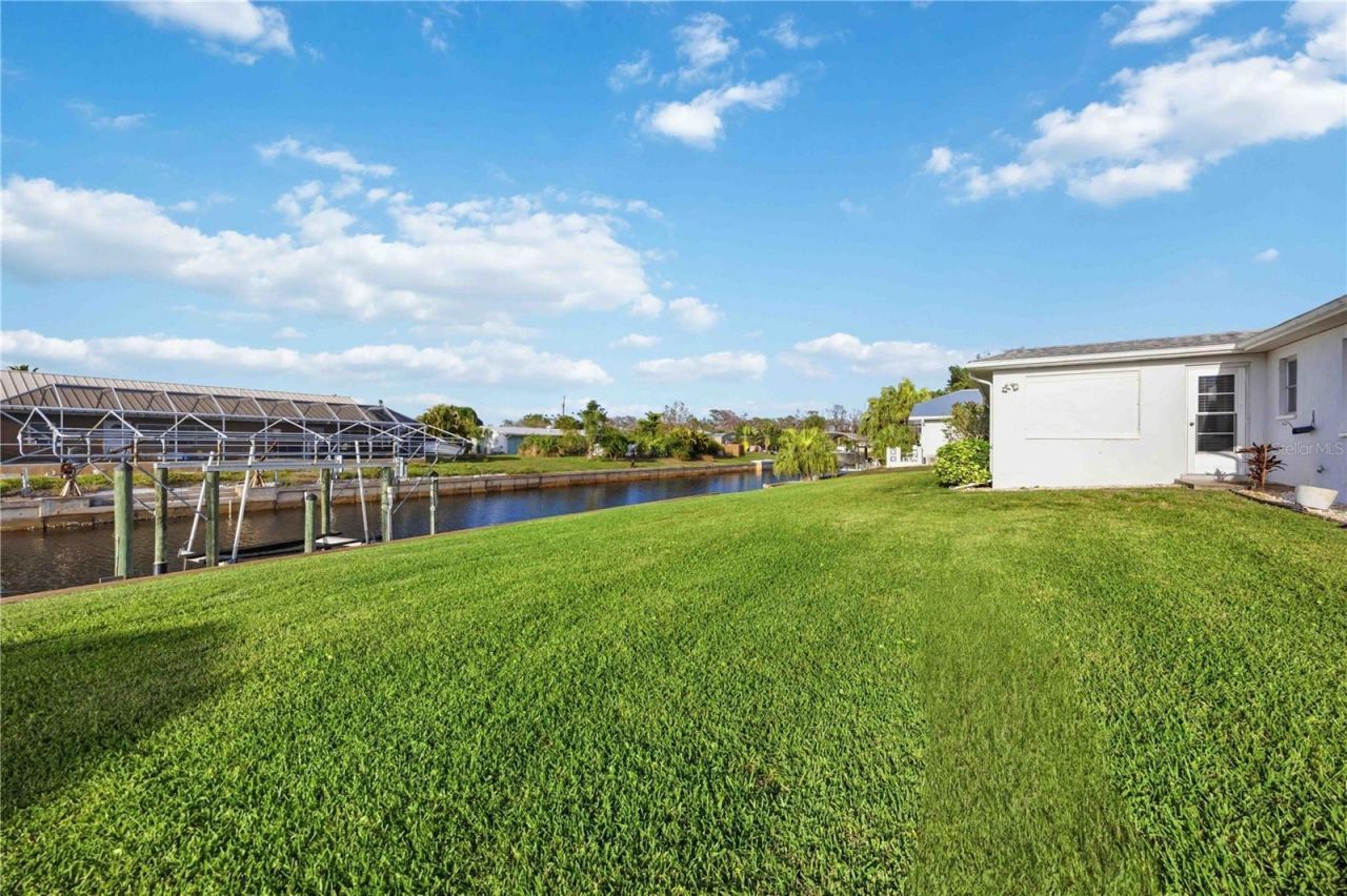 886 E 4th Street, Englewood, FL 34223 Photo