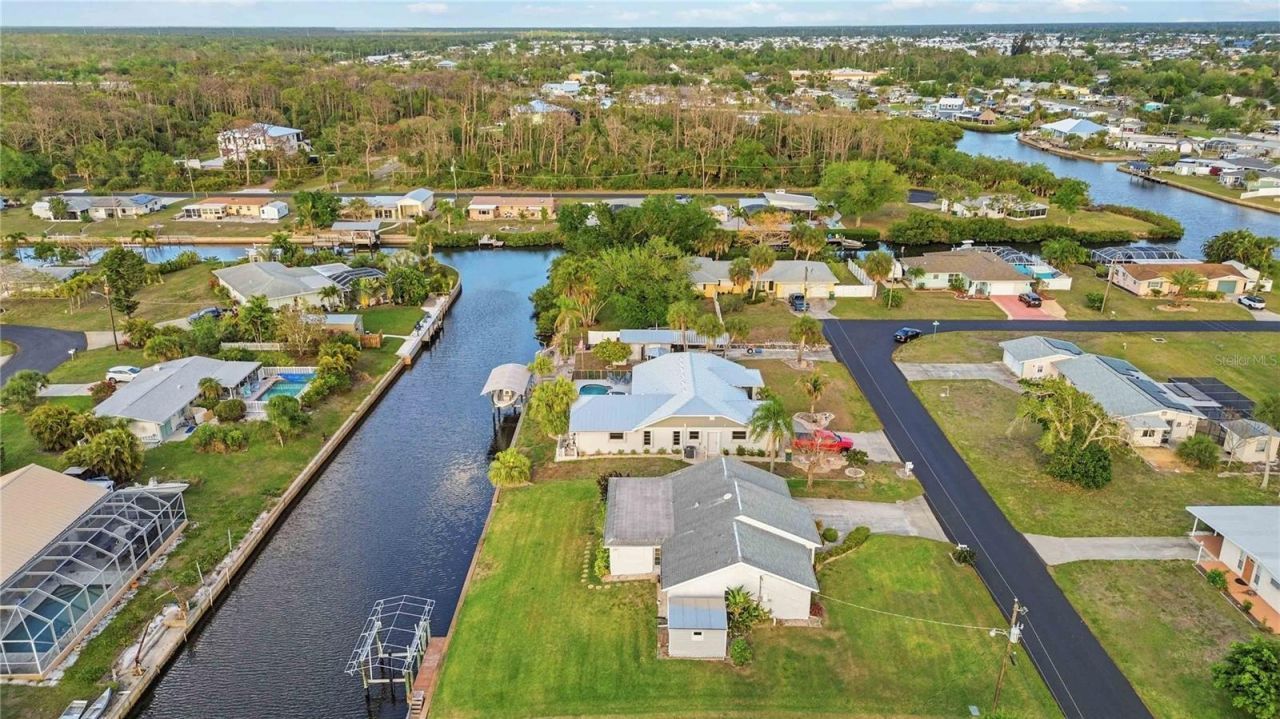 886 E 4th Street, Englewood, FL 34223 Photo