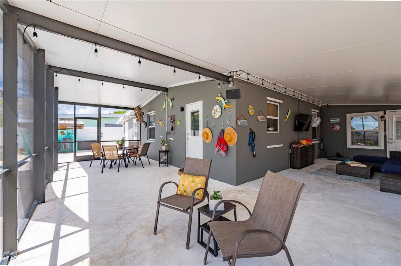 671 Sharon Circle, Port Charlotte, FL 33952 Photo