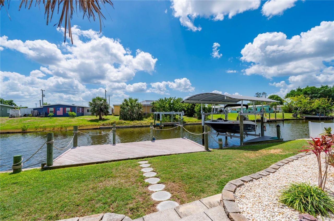 671 Sharon Circle, Port Charlotte, FL 33952 Photo