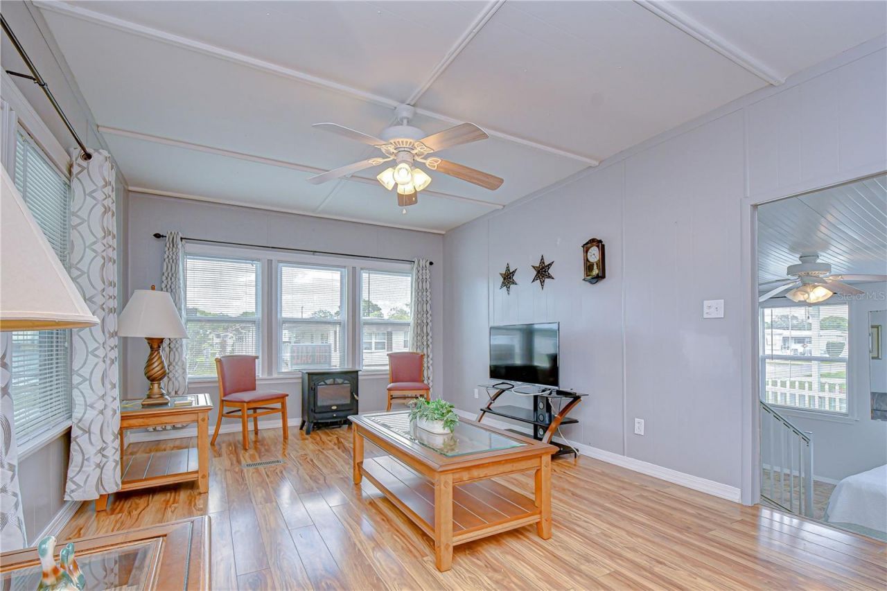 38634 Lansing Avenue , Zephyrhills, FL 33542 Photo