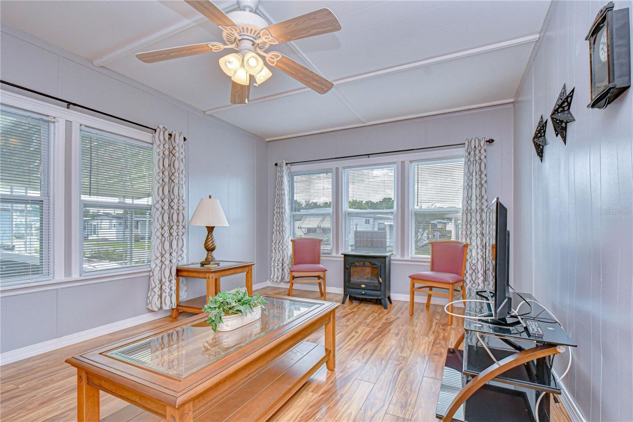 38634 Lansing Avenue , Zephyrhills, FL 33542 Photo