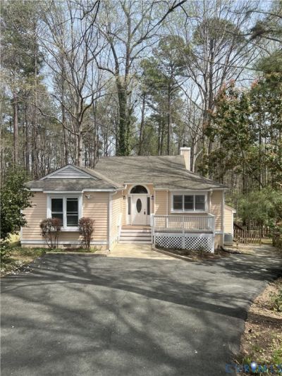 5605 Woods Walk Road, Midlothian, VA 23112 Main Photo