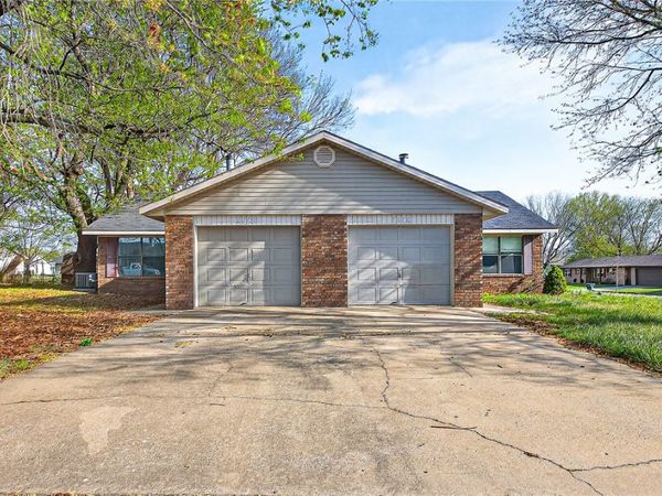 4416 & 4418 W Acoma Street , Fayetteville, AR 72704