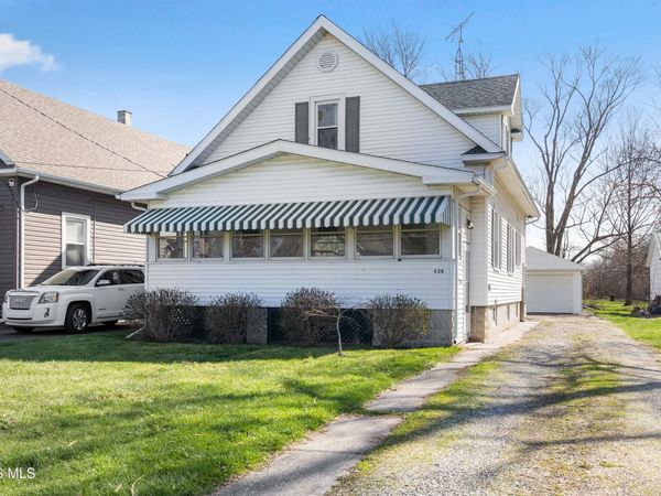 426 N Locust Street, Oak Harbor, OH 43449