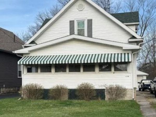 426 N Locust Street , Oak Harbor, OH 43449