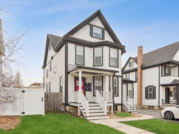 127 N West Street , Unit 2R, Wheaton, IL 60187