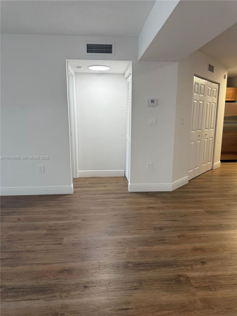 6272 NW 186th St , Unit 307, Hialeah, FL 33015 Photo