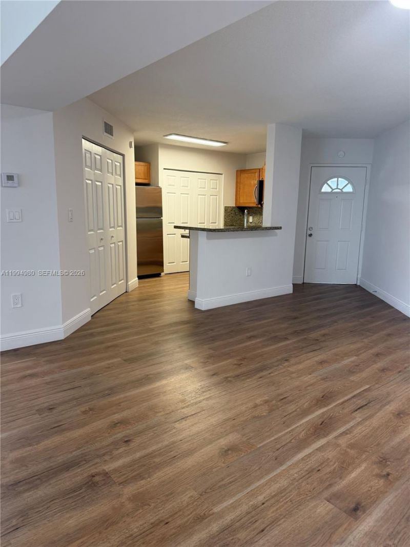 6272 NW 186th St , Unit 307, Hialeah, FL 33015 Photo