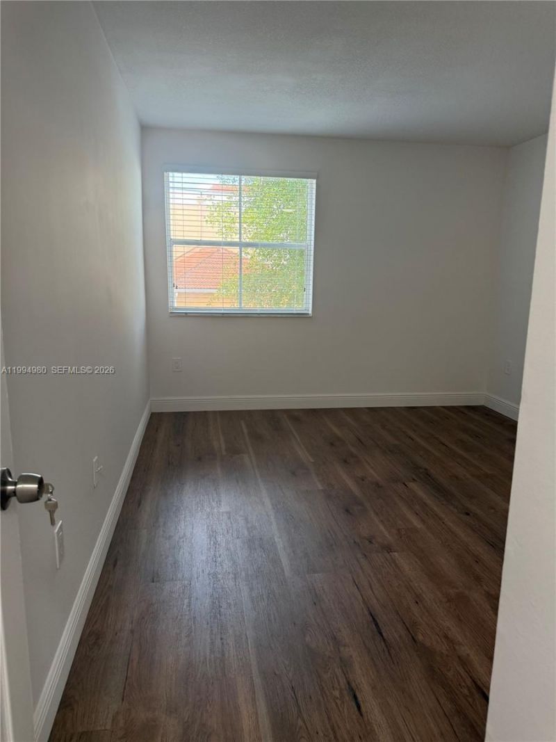 6272 NW 186th St , Unit 307, Hialeah, FL 33015 Photo