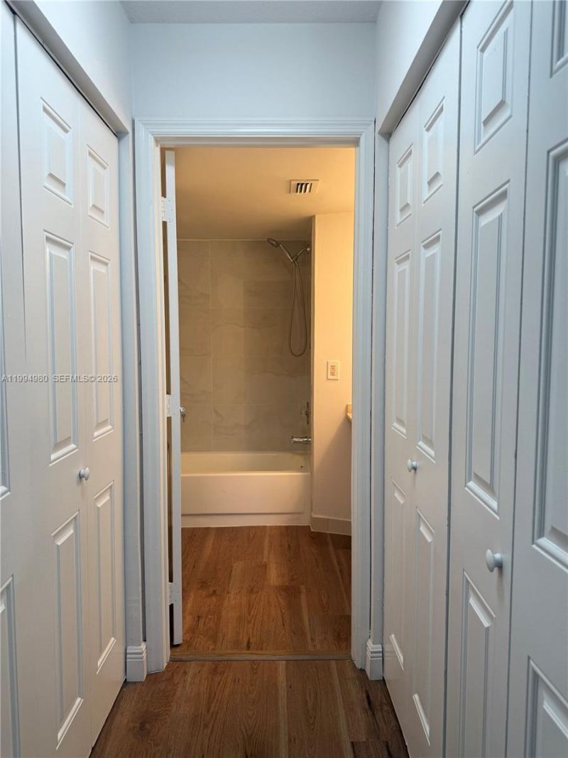 6272 NW 186th St , Unit 307, Hialeah, FL 33015 Photo