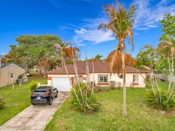 2538 SE Richmond St , Port St. Lucie, FL 34952