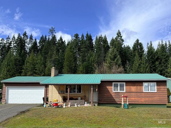 402 Cedar Dr, Pierce, ID 83546