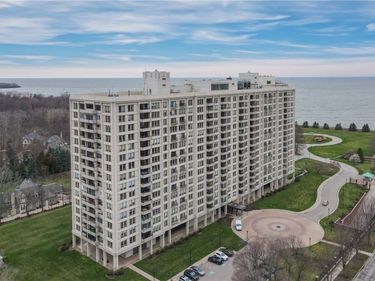 1 Bratenahl Place, Unit 502, Bratenahl, OH 44108