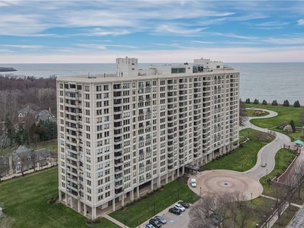 1 Bratenahl Place, Unit 502, Bratenahl, OH 44108