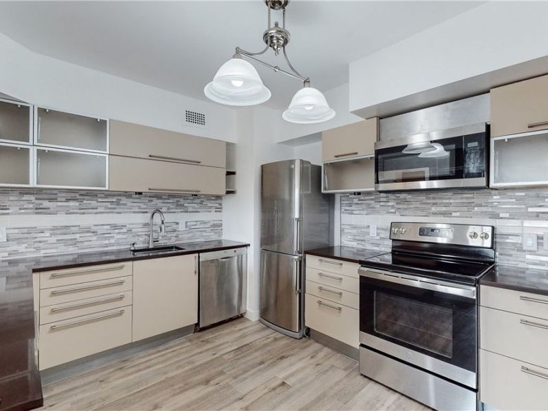 1 Bratenahl Place, Unit 502, Bratenahl, OH 44108 Photo 12