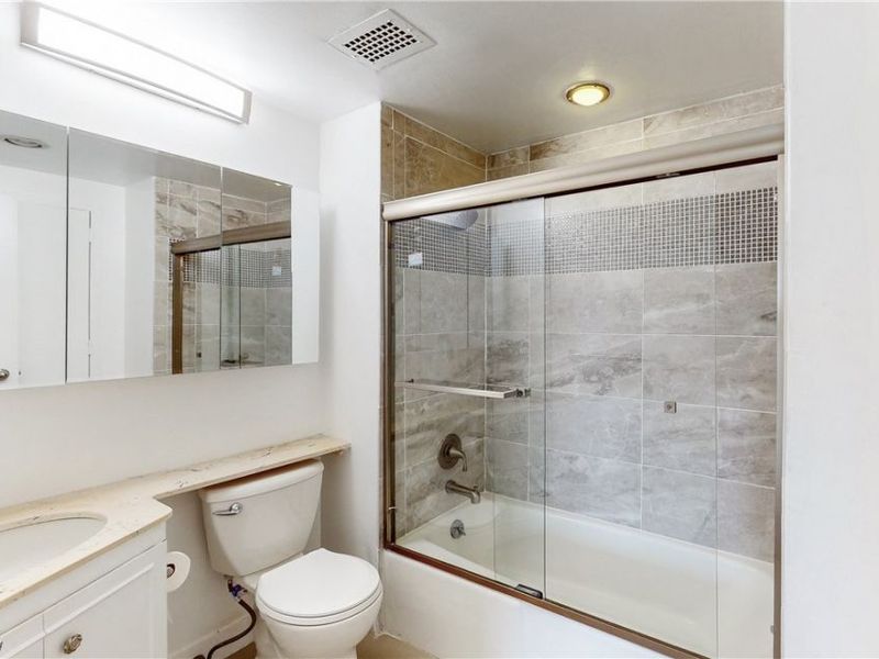 1 Bratenahl Place, Unit 502, Bratenahl, OH 44108 Photo 18