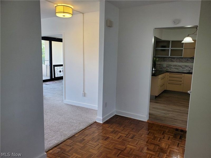 1 Bratenahl Place, Unit 502, Bratenahl, OH 44108 Photo 4