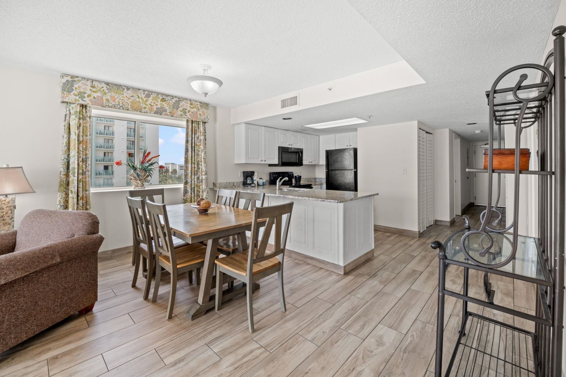 2000 N Ocean Blvd.  Photo 9