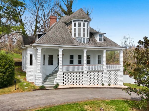 243 Northwest Mason Place, Abingdon, VA 24210