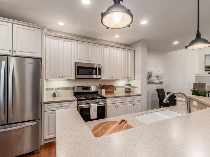 6584 Wild Rose Lane, Westerville, OH 43082 Photo 5