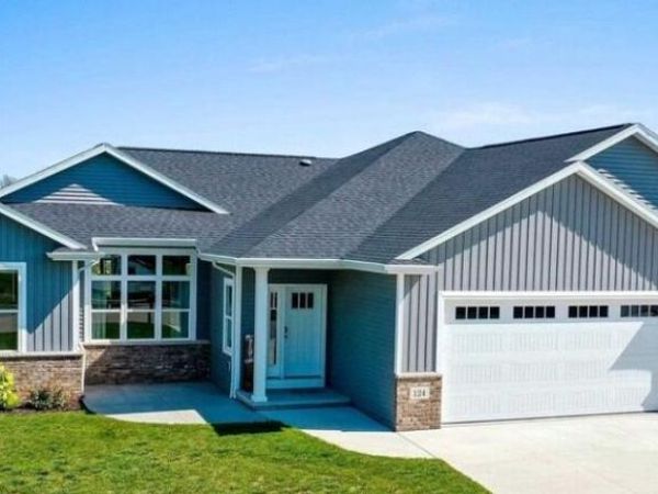 124 Fox TRAIL, Hilbert, WI 54129