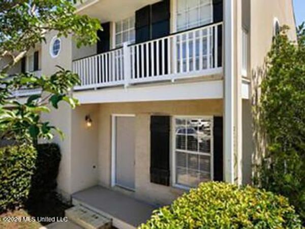 105 Demontluzin Avenue, Bay Saint Louis, MS 39520