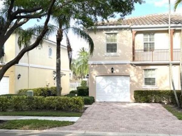 142 Santa Barbara Way, Palm Beach Gardens, FL 33410
