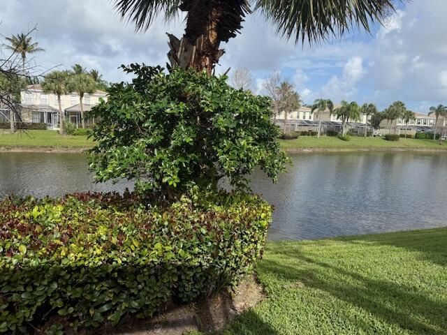 142 Santa Barbara Way, Palm Beach Gardens, FL 33410 Photo