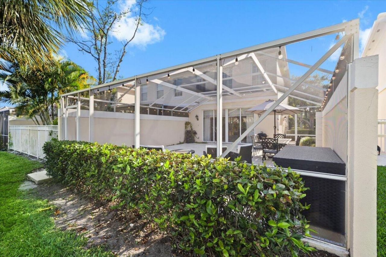 142 Santa Barbara Way, Palm Beach Gardens, FL 33410 Photo
