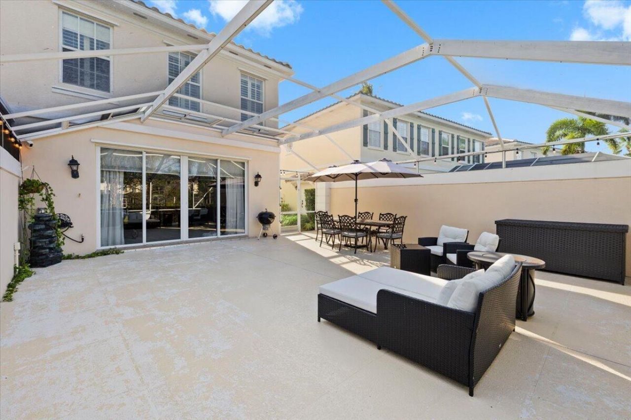 142 Santa Barbara Way, Palm Beach Gardens, FL 33410 Photo