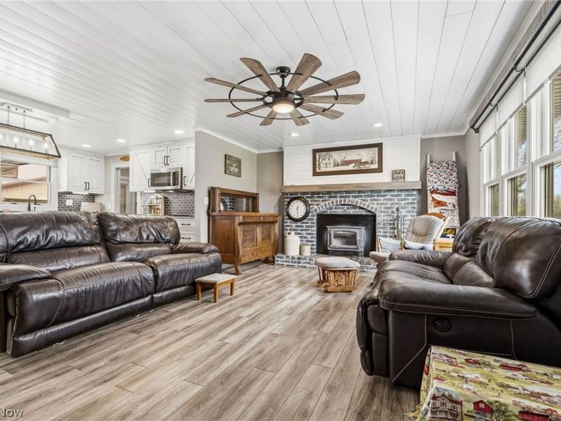 13671 Kent Avenue NE, Hartville, OH 44632 Photo 11