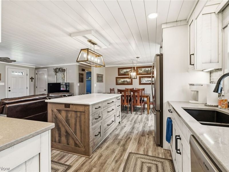 13671 Kent Avenue NE, Hartville, OH 44632 Photo 14