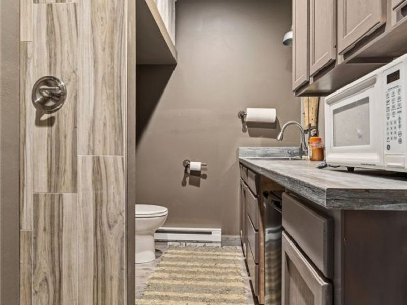 13671 Kent Avenue NE, Hartville, OH 44632 Photo 41