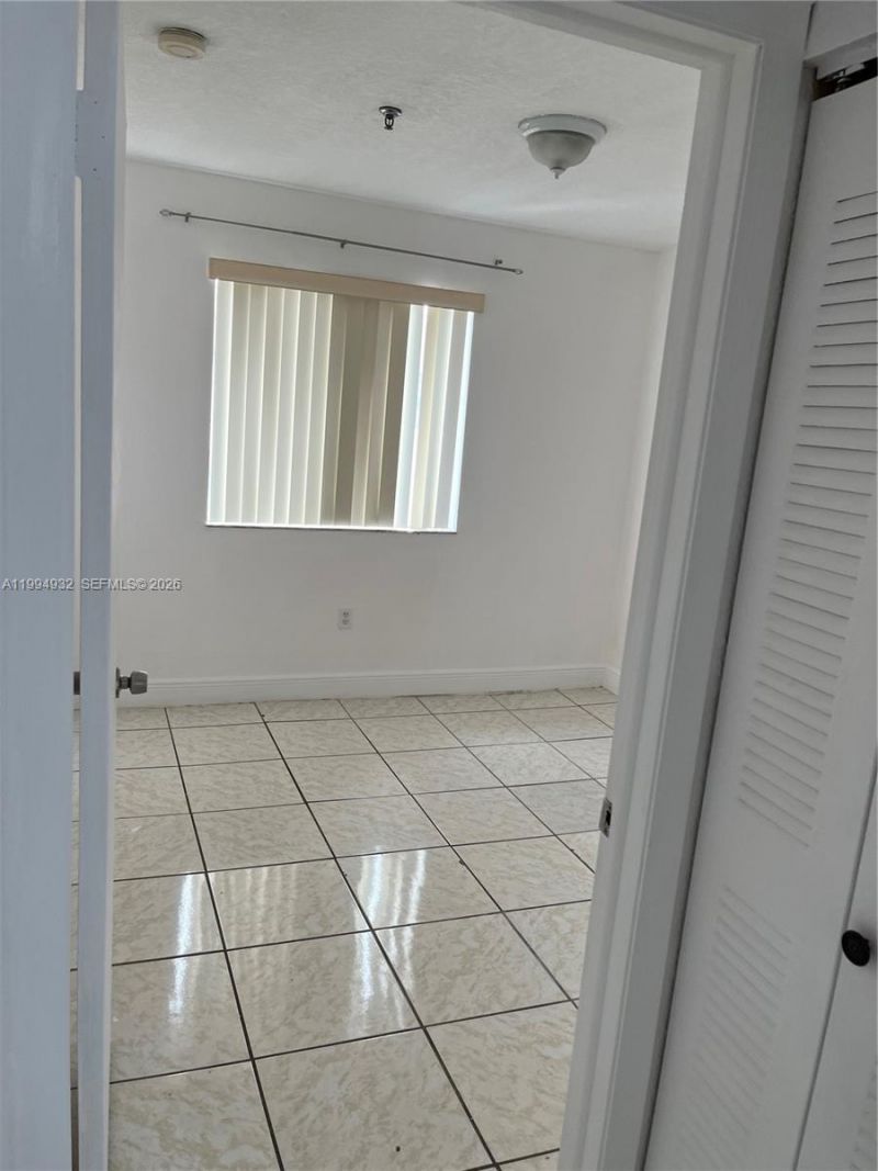 8031 NW 8th St, Unit 13, Miami, FL 33126 Photo