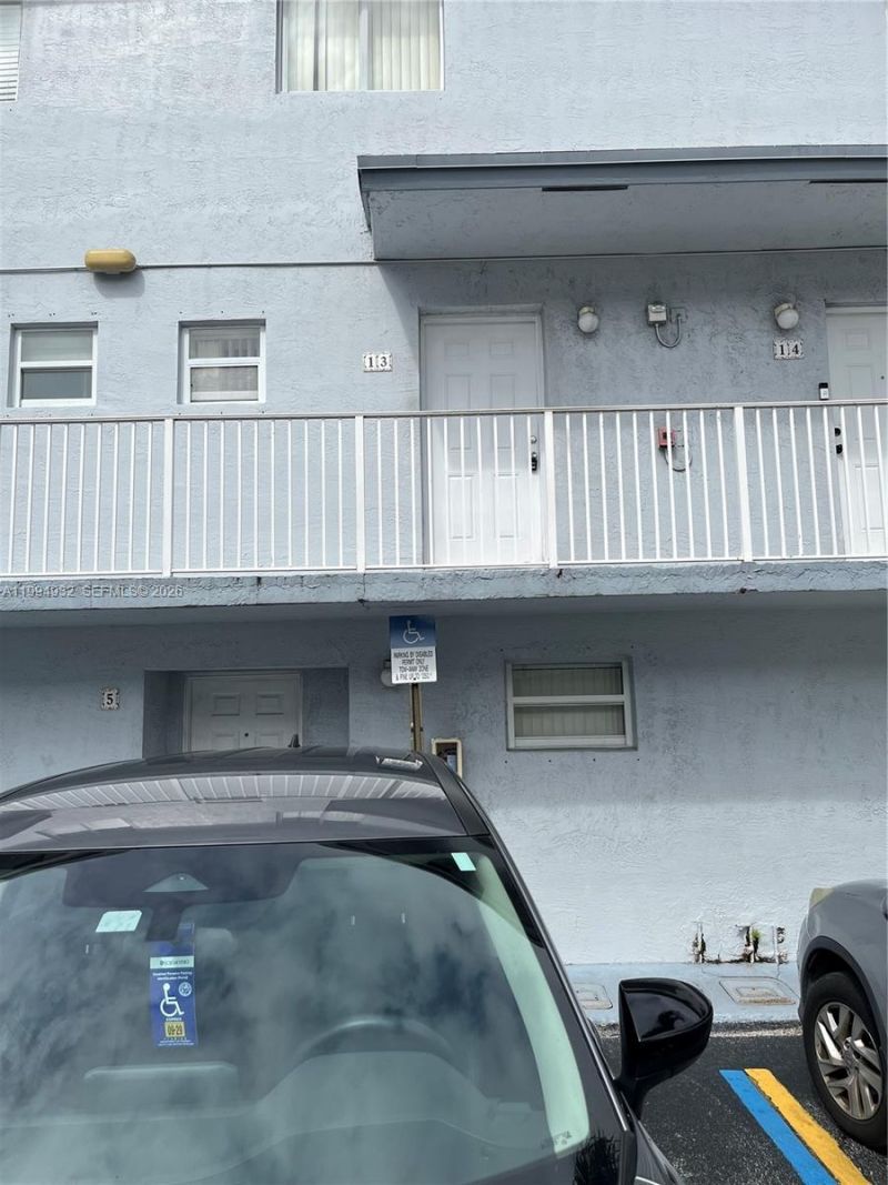 8031 NW 8th St, Unit 13, Miami, FL 33126 Photo