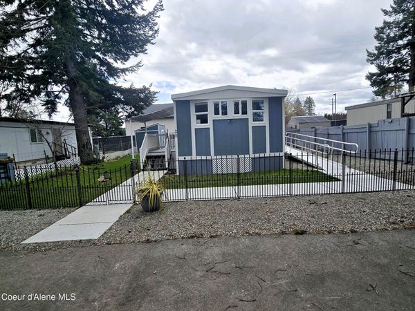 28 E Walrose Loop , Hayden, ID 83835